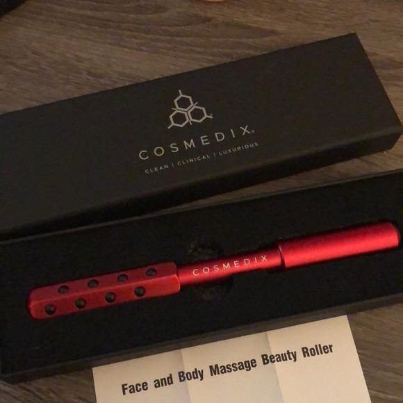 Cosmedix Red Face and Body Massage Roller - Picture 1 of 4